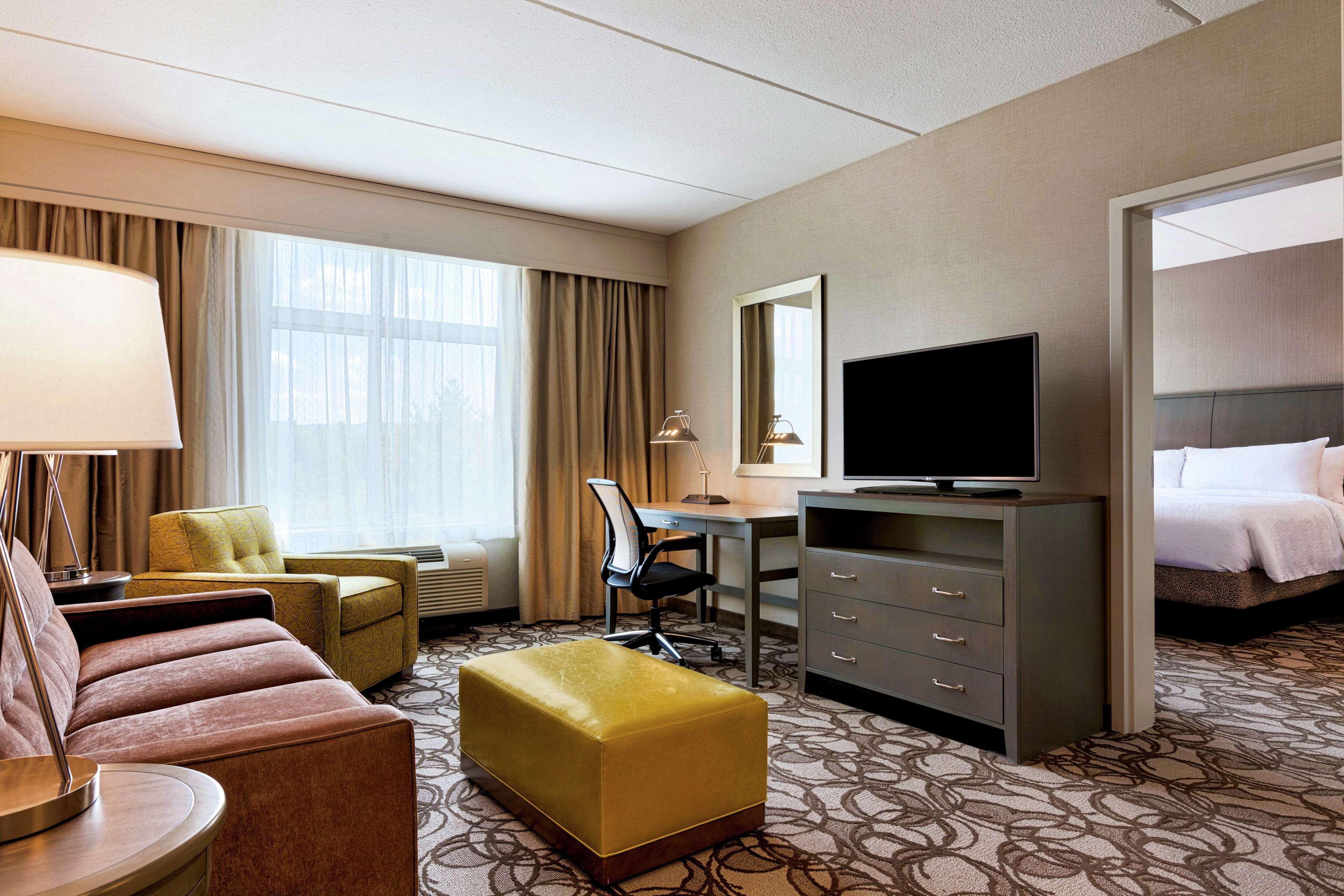 Hilton Garden Inn Lenox Питсфийлд Екстериор снимка