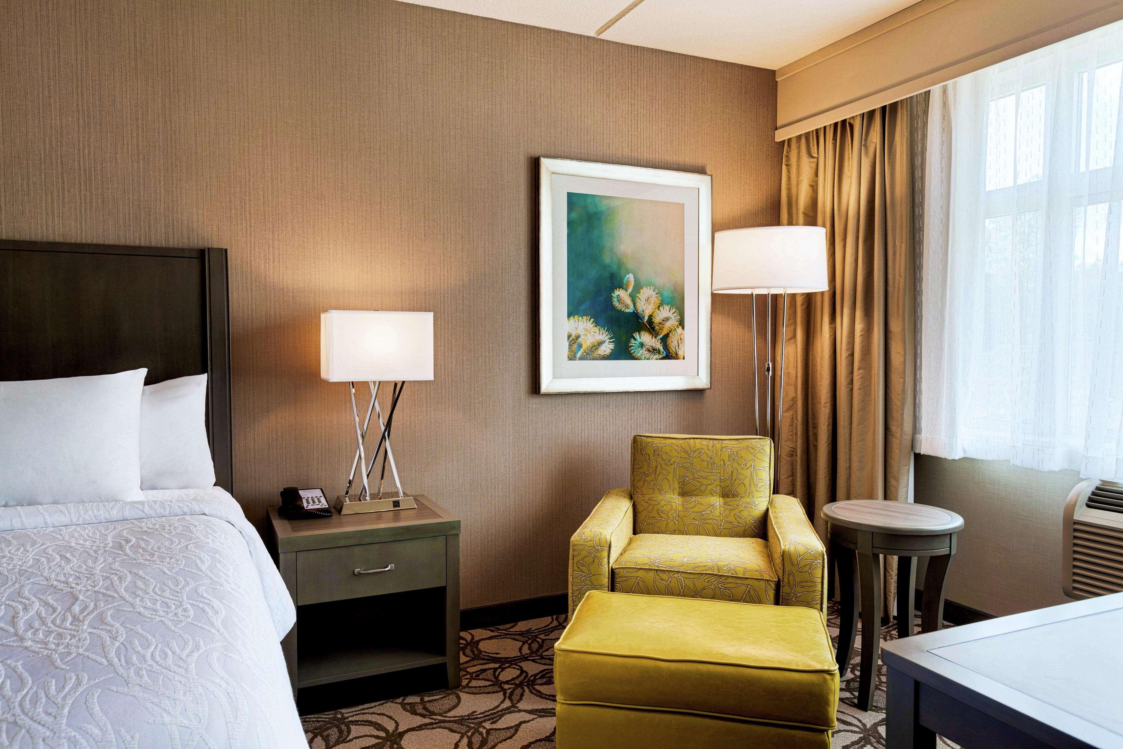 Hilton Garden Inn Lenox Питсфийлд Екстериор снимка