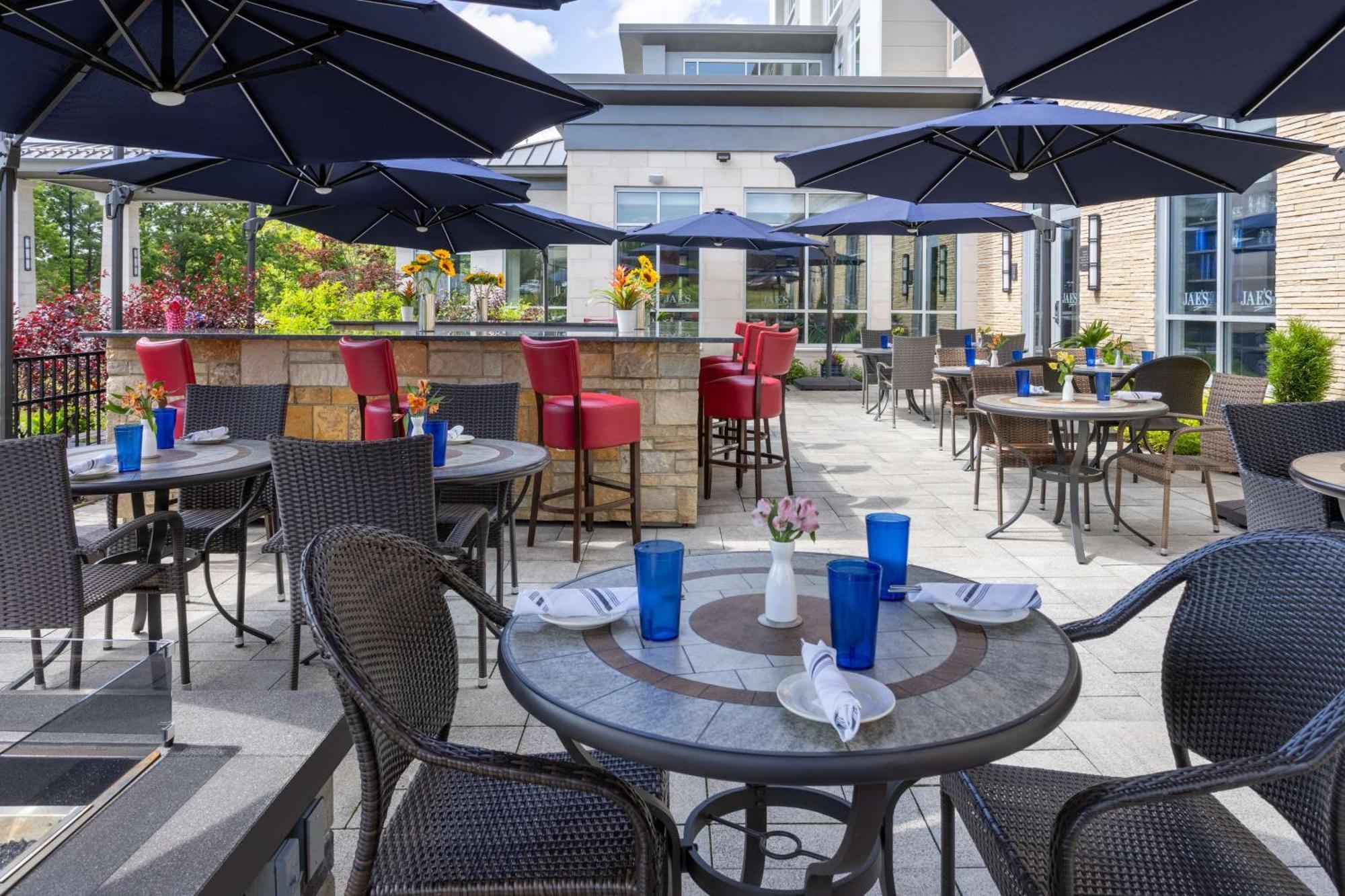 Hilton Garden Inn Lenox Питсфийлд Екстериор снимка