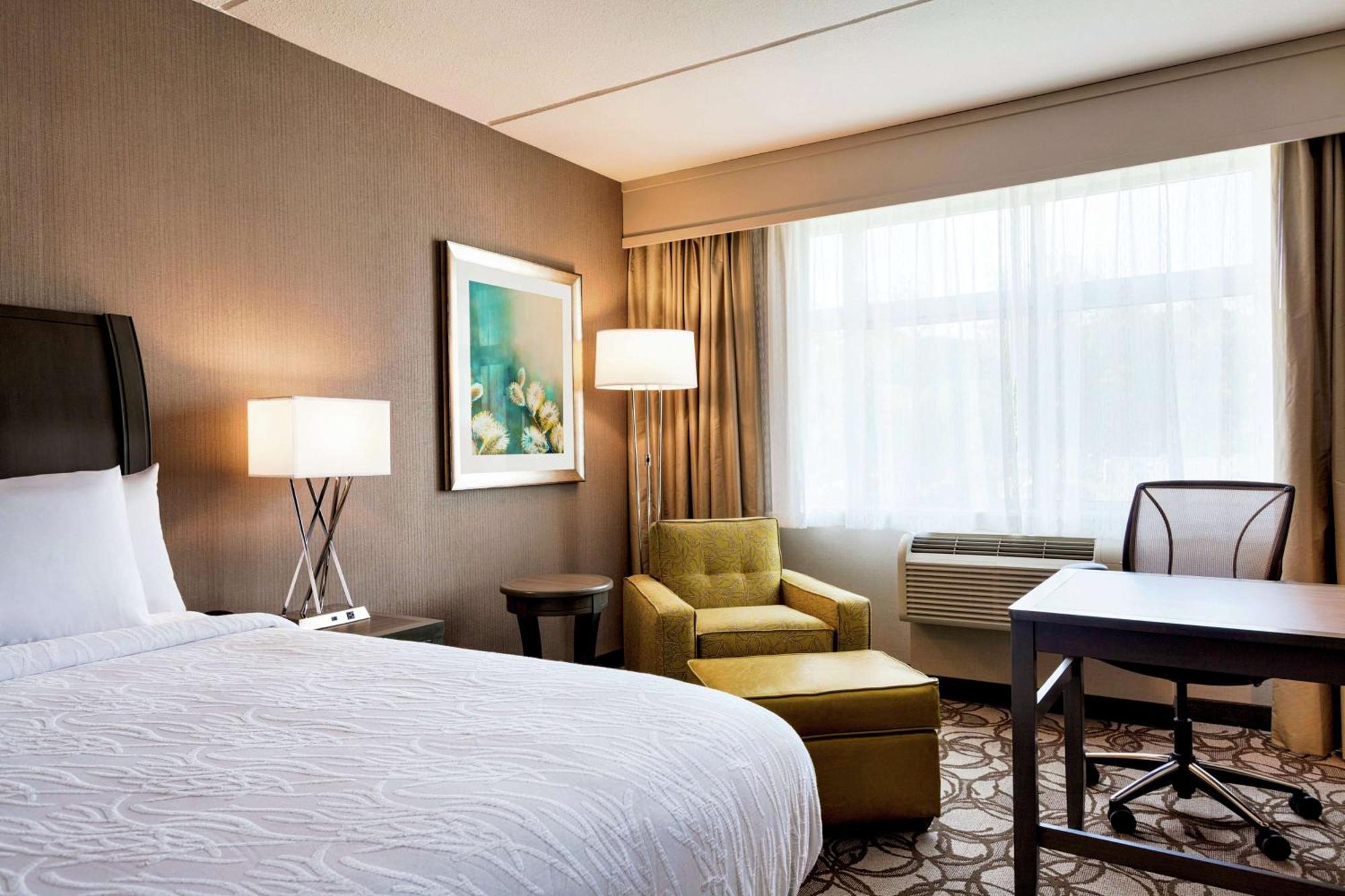 Hilton Garden Inn Lenox Питсфийлд Екстериор снимка